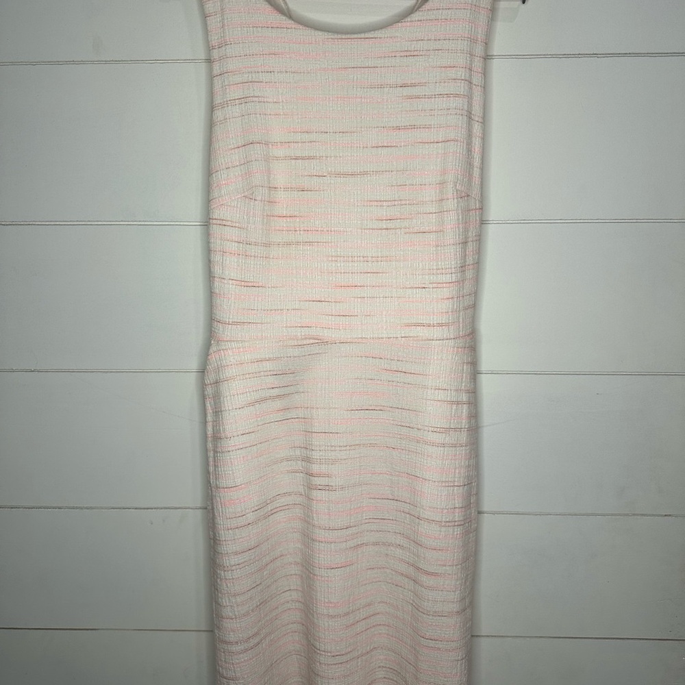 Elegant Pink Sleeveless Dress